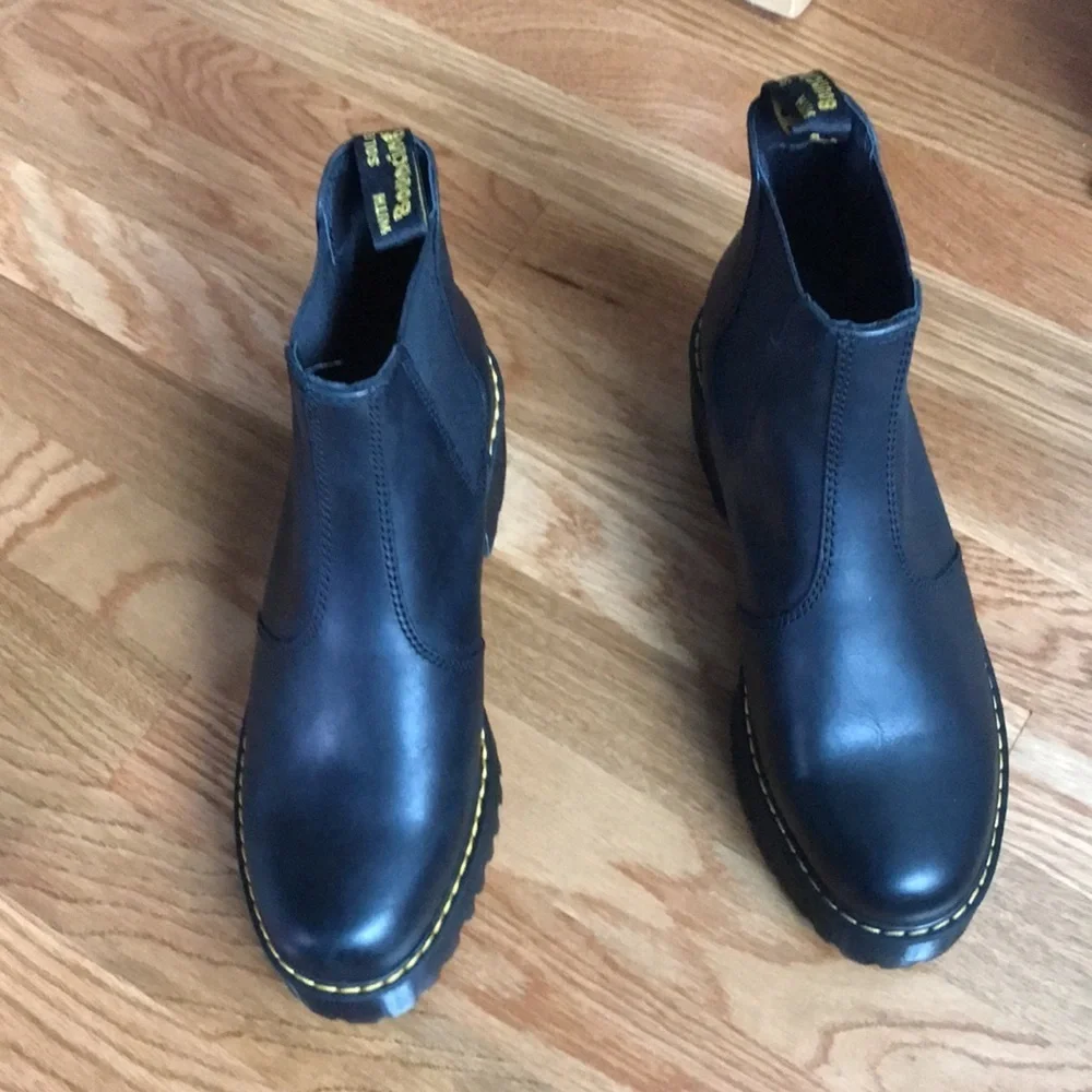 New Dr Martens Rometty Black Boots Size 7, 9